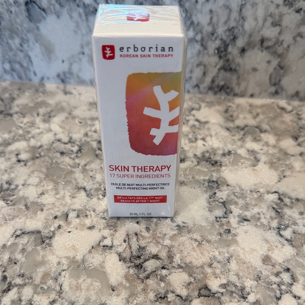 Erborian Skin Therapy Multi-Perfecting Moisturizer - White